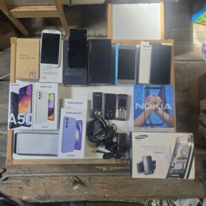 Samsung & Nokia & Sony Smartphones Konvolut, defekt