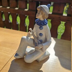Casades Harlekin Porzellanfigur mit Laute
