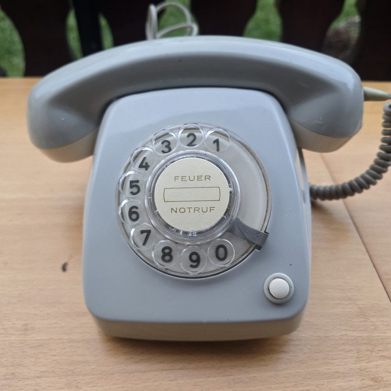 Wählscheiben-Telefone & Fernmelde-Klassiker