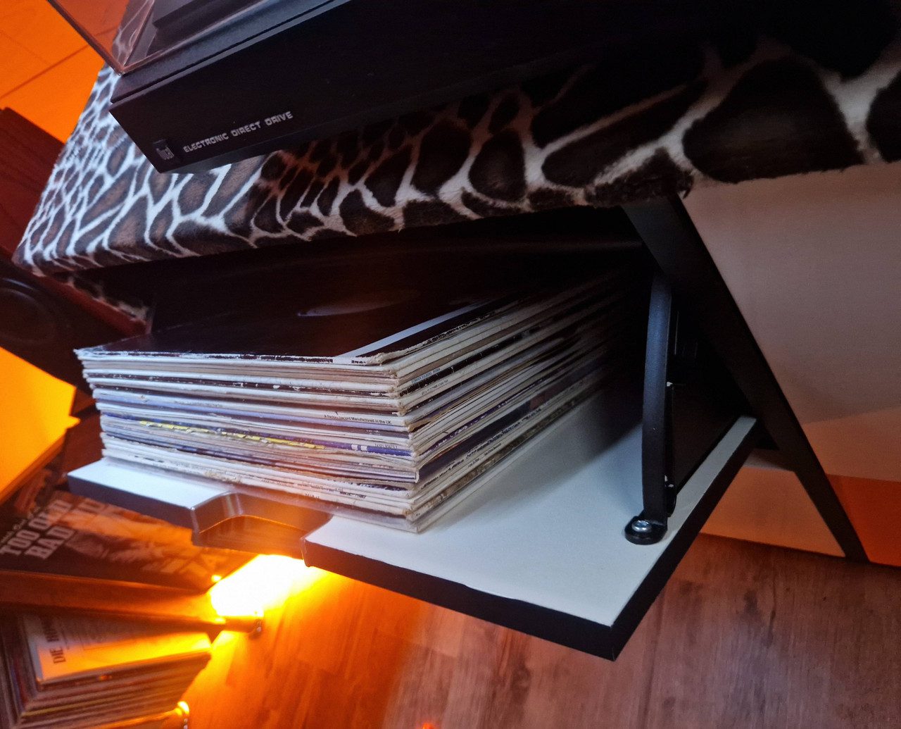 Upcycling Plattenspielerschrank IKEA DIY – Bild 3