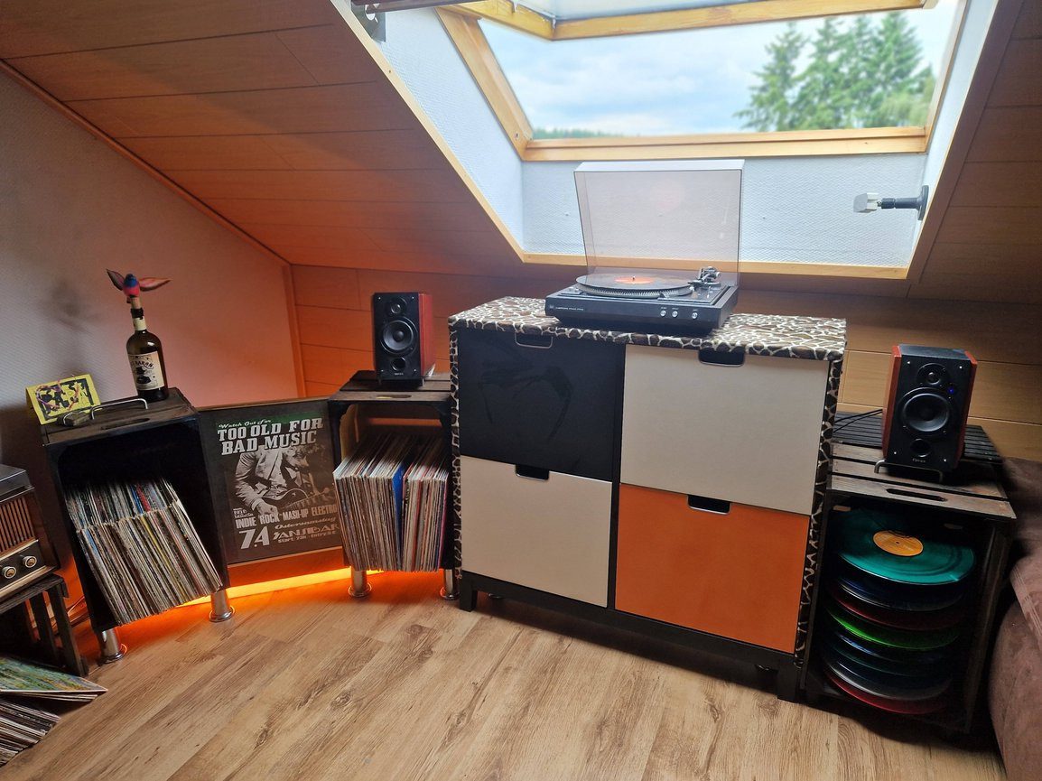 Upcycling Plattenspielerschrank IKEA DIY