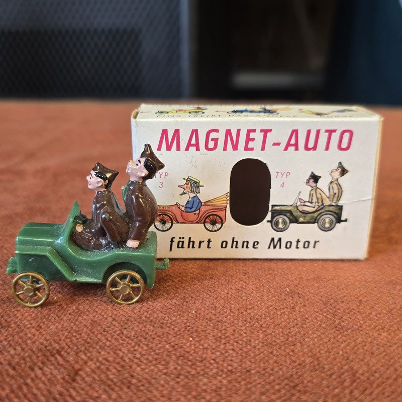 Magnet-Auto Typ 4 mit OVP, fährt ohne Motor