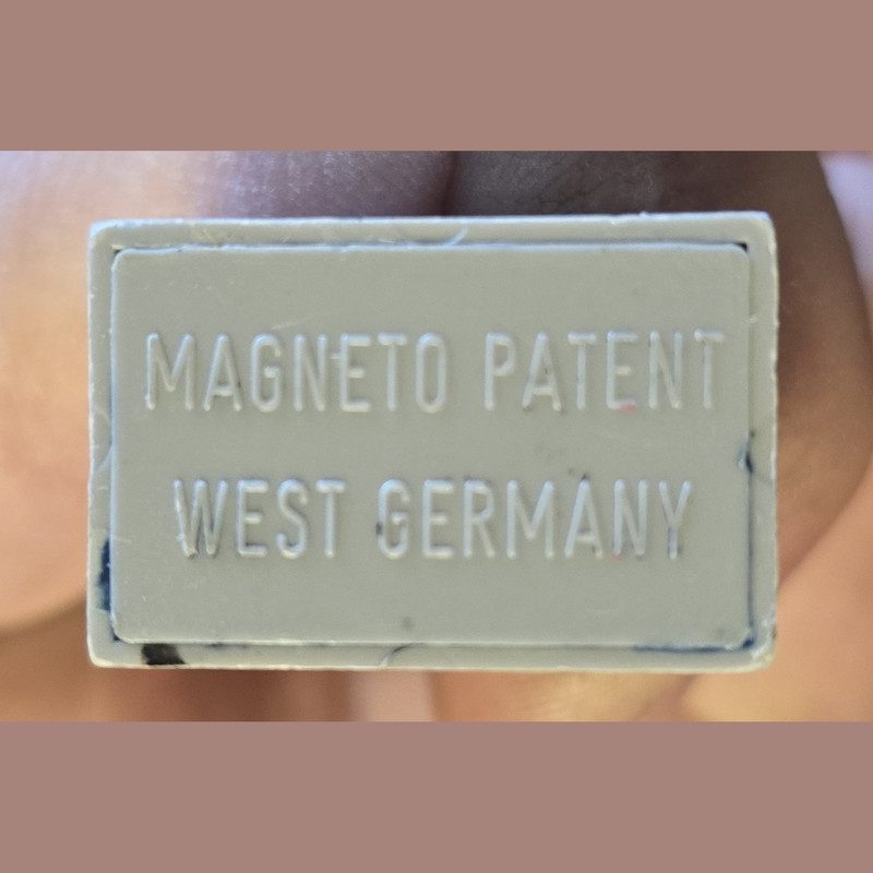 Magnet-Spielfiguren Dolores & Magneto Konvolut – Bild 4